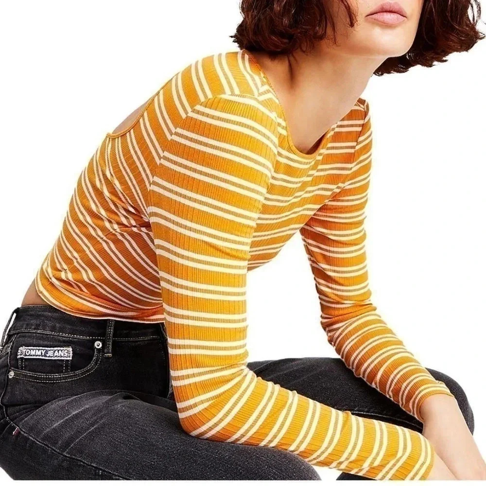 #48 Tommy Jeans NWT Sz Large Mustard & Whits striped Top